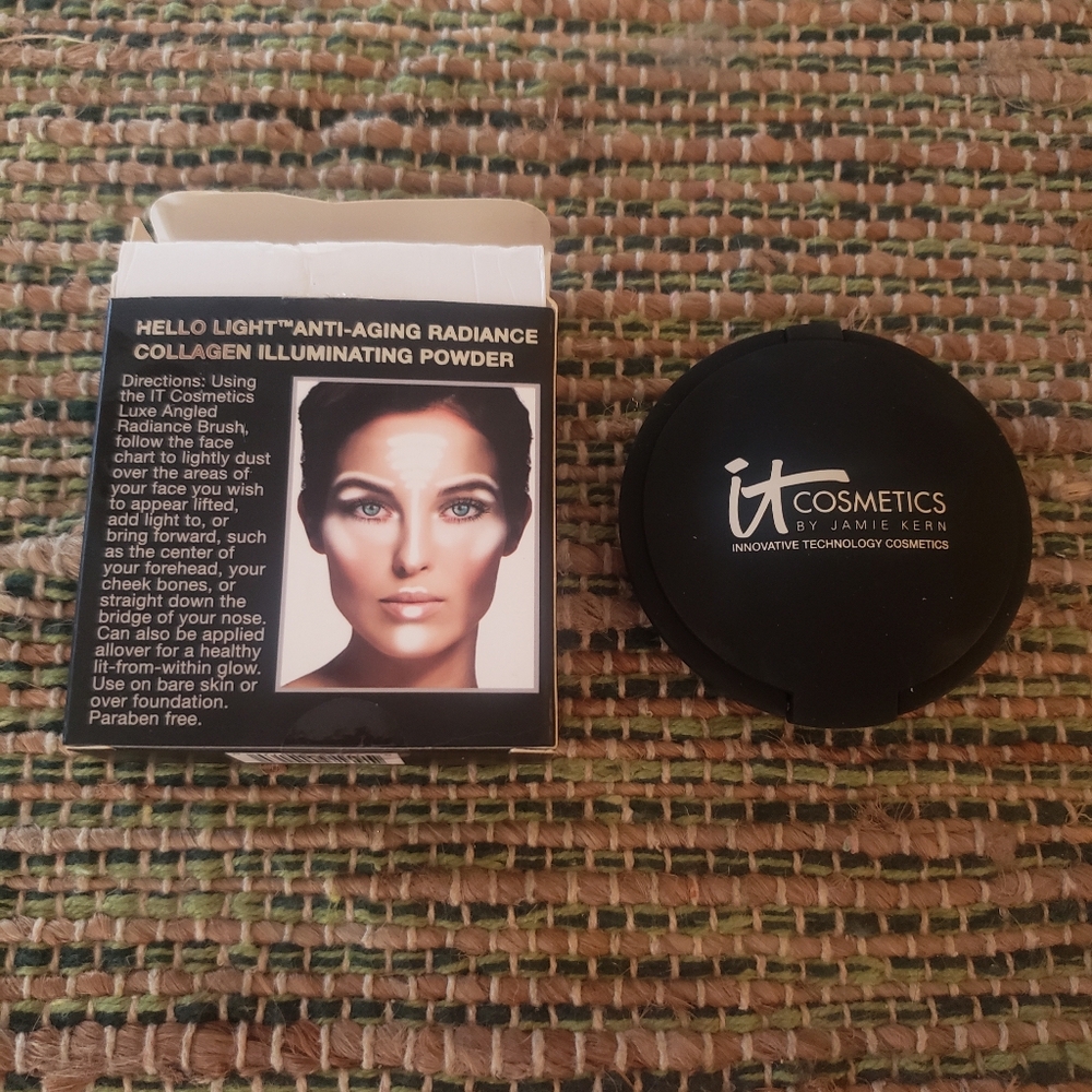IT Cosmetics Hello Light Radiance Powder New! - Picture 3 of 4